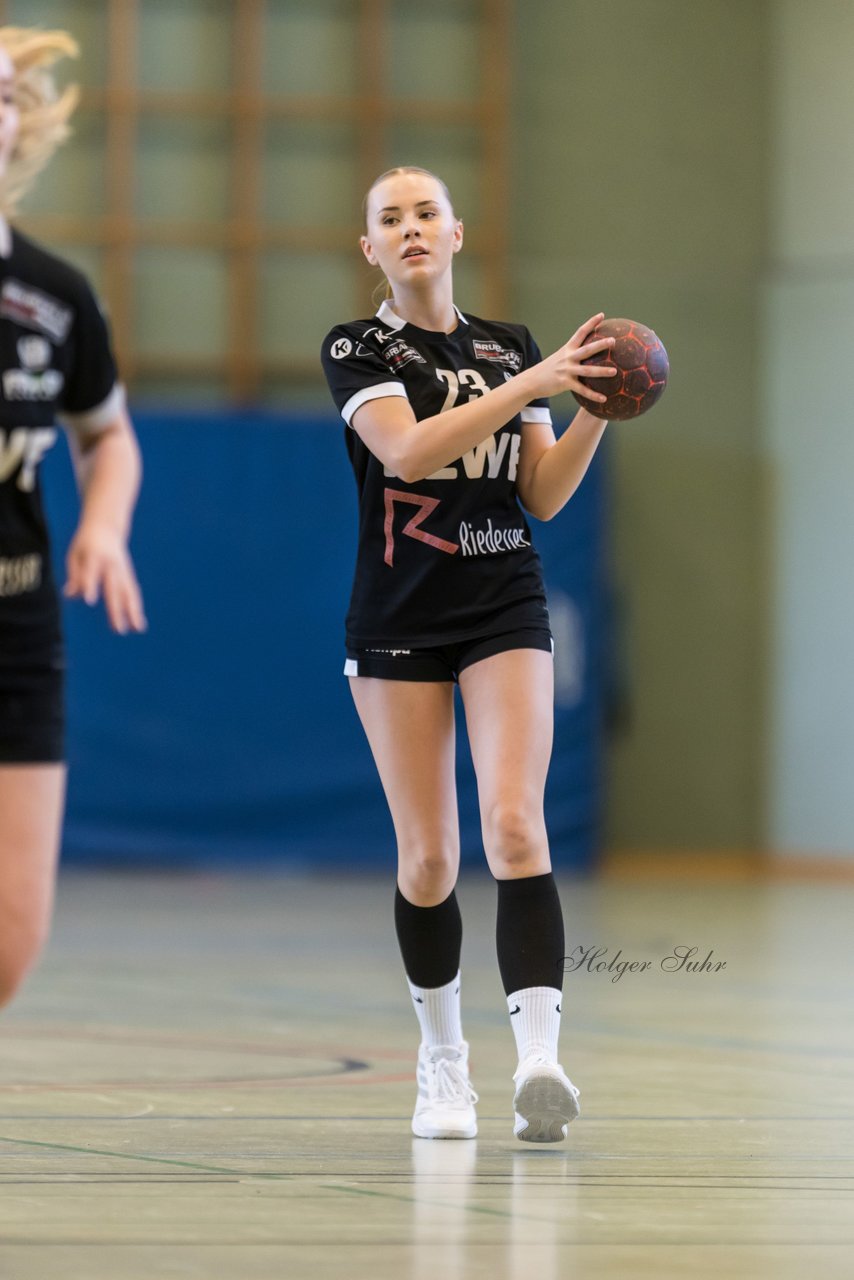 Bild 190 - wBJ SV Henstedt Ulzburg - Bramstedter TS : Ergebnis: 27:15